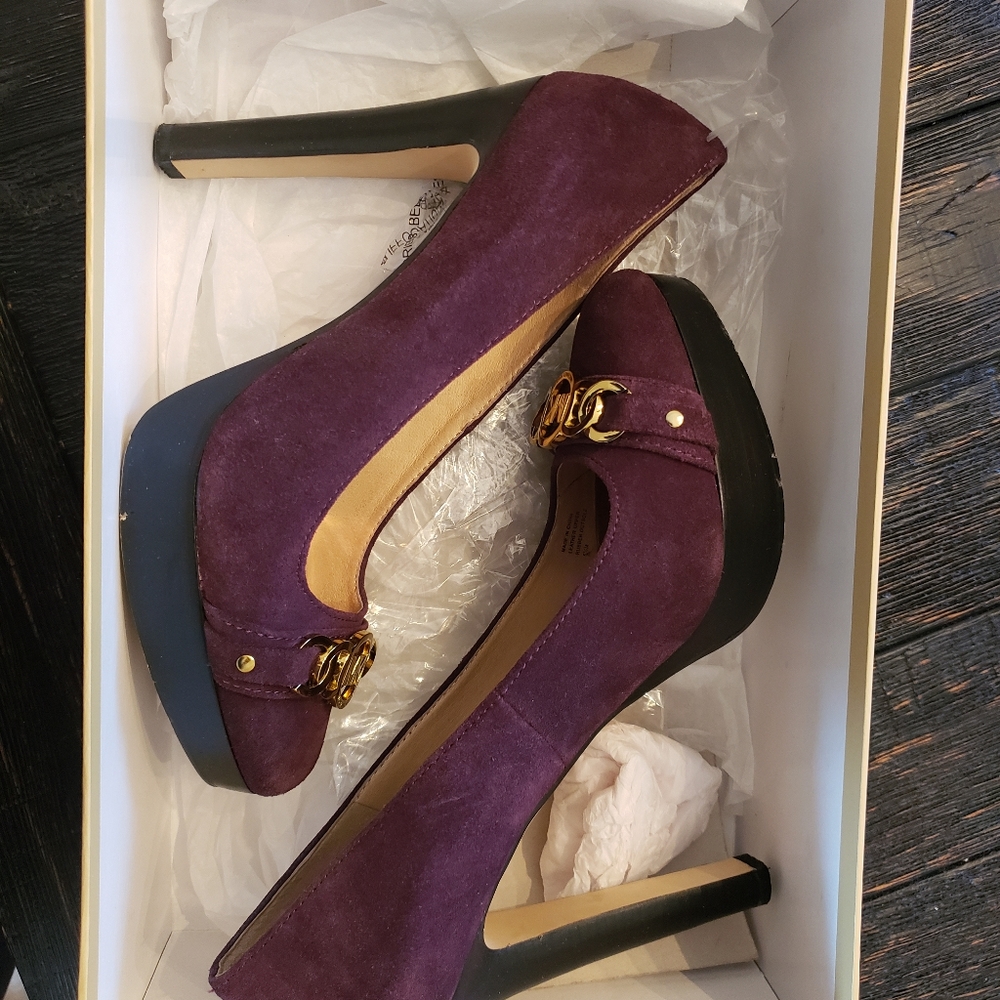 Purple heel